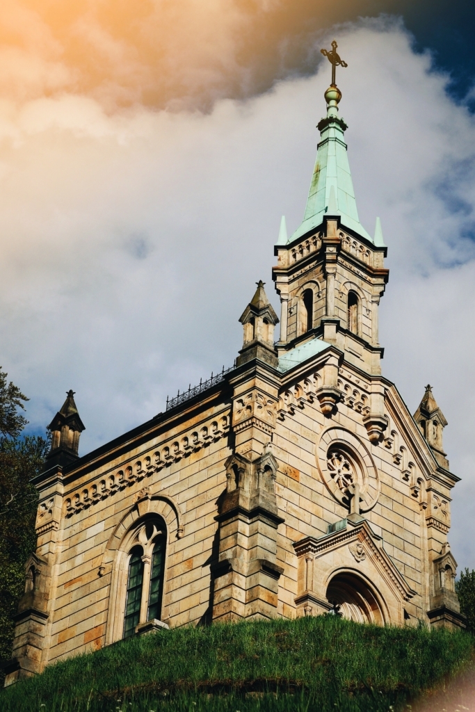 Riedlova Hrobka Desná