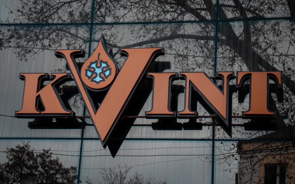 Kvint, Podněstří