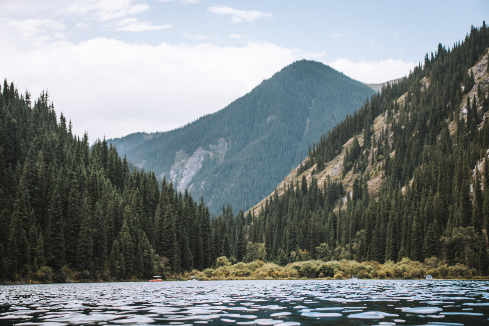 Jezero Kolsai, Kazachstán